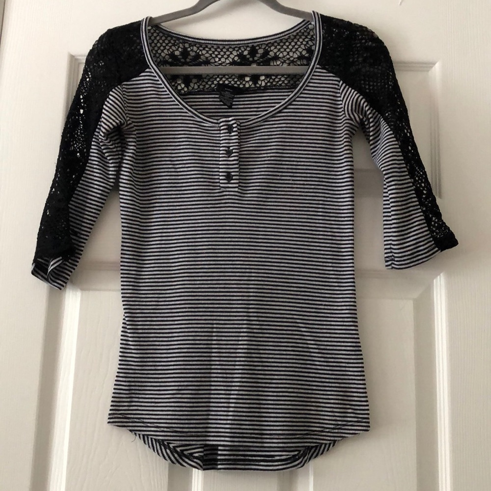 A Buttoned front lace Shirt